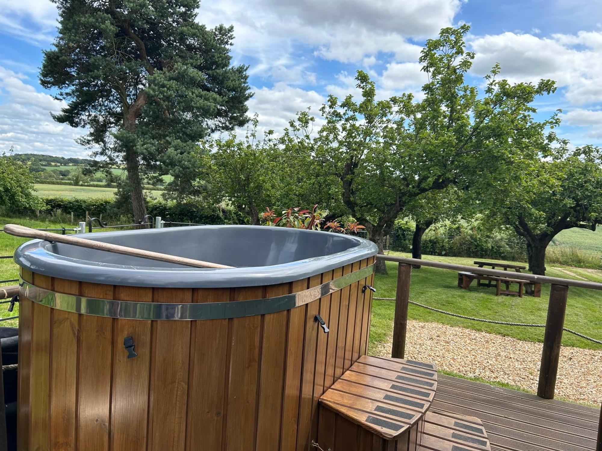 Secluded Cosy Luxury Pod With Wood Fired Hot Tub Hotel Shrewsbury Ngoại thất bức ảnh