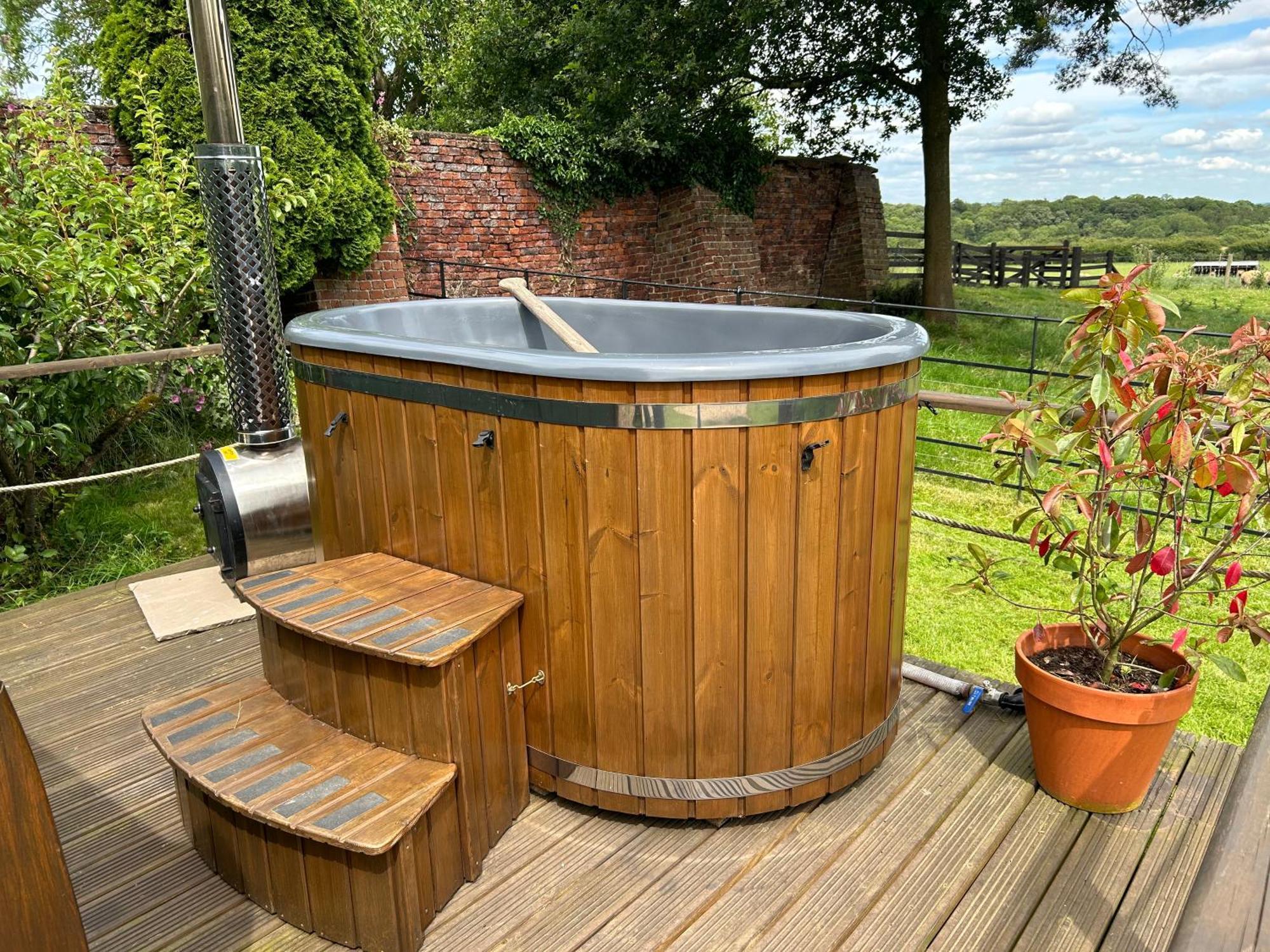 Secluded Cosy Luxury Pod With Wood Fired Hot Tub Hotel Shrewsbury Ngoại thất bức ảnh